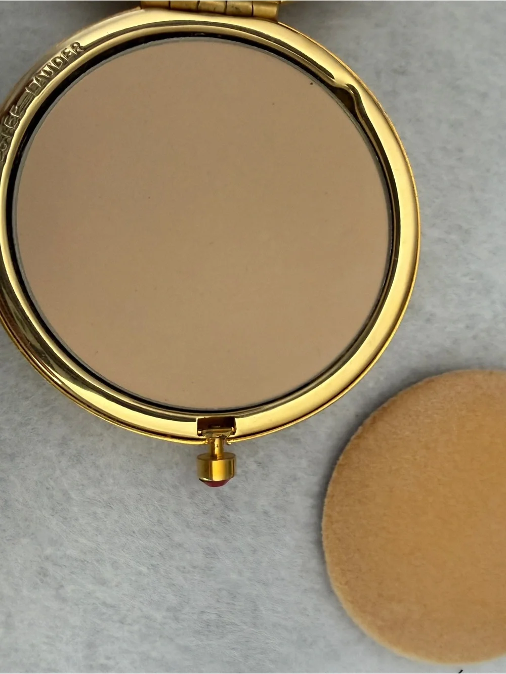 Estee Lauder Gold Compact Translucent Pressed Powder